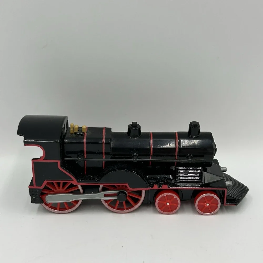 PMT‎ Holding Black Locomotive Train Flaw
